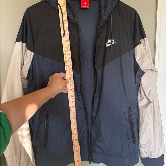 Vintage & Rare - Nike Men's Black and Gray Jacket - Picture 6 of 10